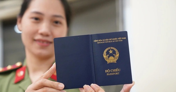Thủ tục cấp lại hộ chiếu bị sai thông tin như thế nào?