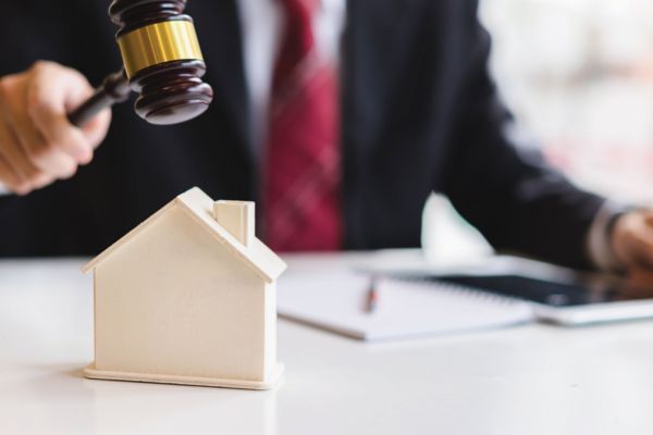 Công chứng hợp đồng đấu giá