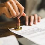 Công chứng di sản có di chúc viết tay có hợp lệ không? Công chứng di sản