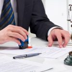 Sai tên người thừa kế: Công chứng di sản xử lý thế nào? Sai tên người thừa kế