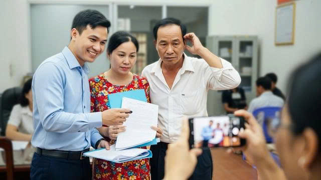 ký nhiều hợp đồng lao động