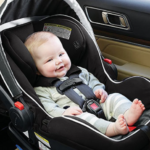 Taxi, xe công nghệ có bắt buộc lắp ghế trẻ em từ 01/01/2026? Ghế trẻ em