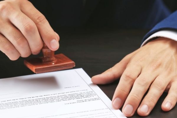 Khi nào cần công chứng? 10 tình huống thực tế ai cũng gặp