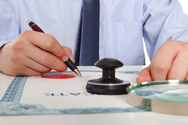 Khi nào cần công chứng? 10 tình huống thực tế ai cũng gặp