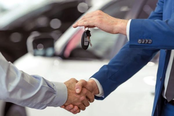 Mua xe cũ không sang tên được: Nguyên nhân và cách xử lý