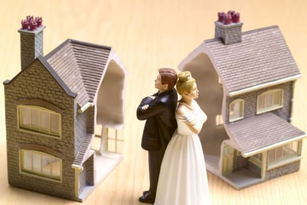 Công chứng hợp đồng cho vay tài sản giữa vợ chồng