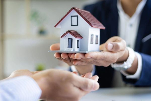 Tặng cho tài sản có điều kiện về việc duy trì học vấn
